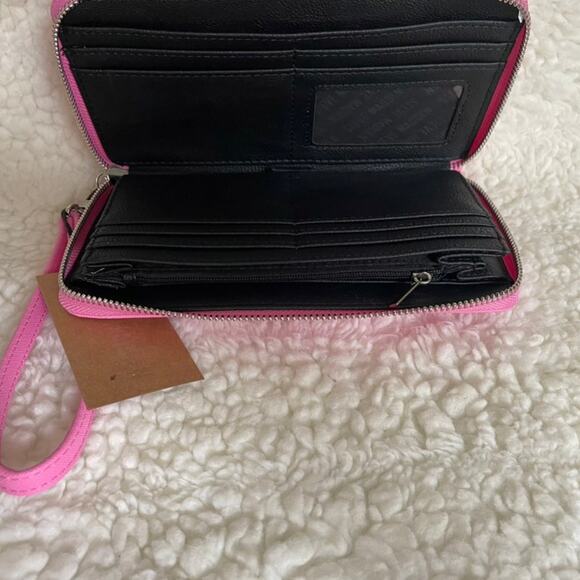 Brand New Steve Madden Zip Around Bi-fold Wallet Pink Silver Emblem - Picture 5 of 7
